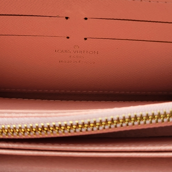 Fashion Nova Brown Wallet with City Art - Picture 5 of 7